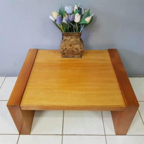 A stylish modern Cherry wood occasional/ coffee table = stylish modern top-end furniture!!!