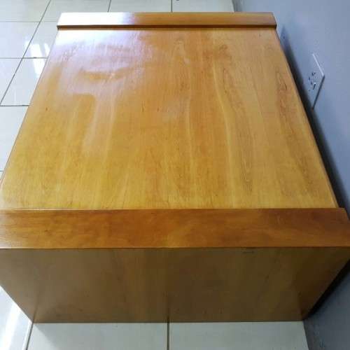 A stylish modern Cherry wood occasional/ coffee table = stylish modern top-end furniture!!!