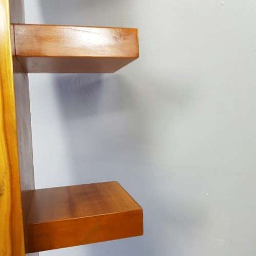 A beautiful, stylish and modern 5-shelf Cherry wood wall display shelf in wonderful condition