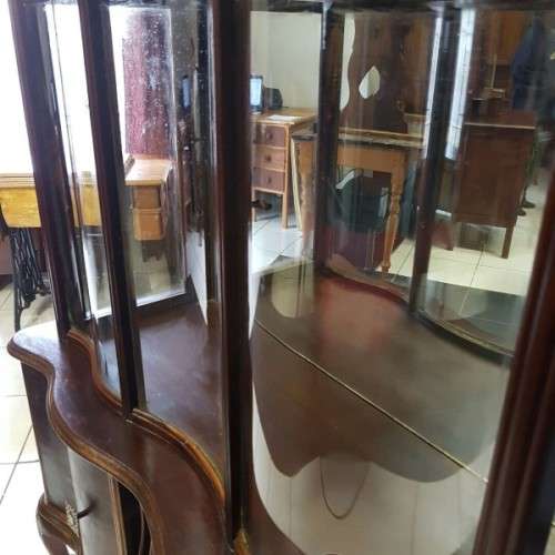 A beautiful antique curved glass ball & claw showcase w/ shelves, all glass intact!!! Exquisite!!!
