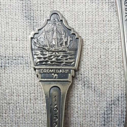 A spectacular rare Dutch Sola 90 boxed set of six EPNS teaspoons, six cake forks & sugar spoon