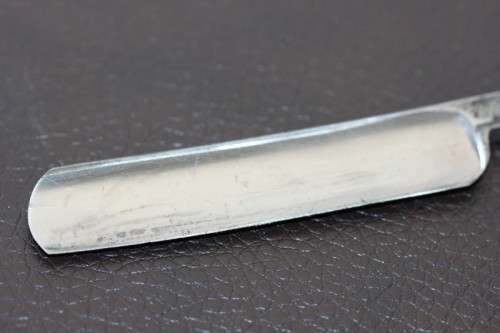 An awesome rare antique "Haljestrand Eskilstuna MKN08" Swedish cut throat razor in its original box