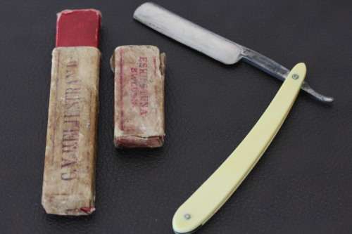 An awesome rare antique "Haljestrand Eskilstuna MKN08" Swedish cut throat razor in its original box