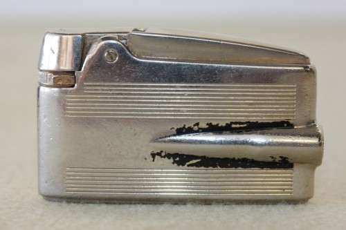 A spectacular vintage original "Ronson Varaflame" cigarette butane lighter made in England