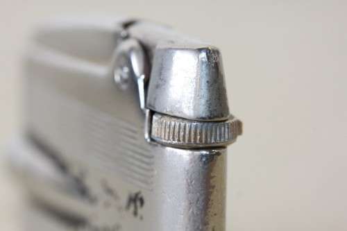 A spectacular vintage original "Ronson Varaflame" cigarette butane lighter made in England