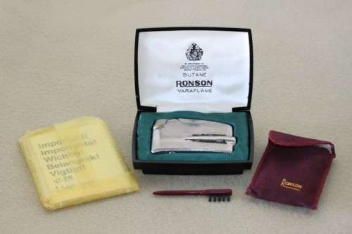 A spectacular vintage original "Ronson Varaflame" cigarette butane lighter made in England