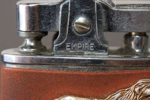 A lovely original Empire "South Africa" souvenir cigarette lighter in good condition