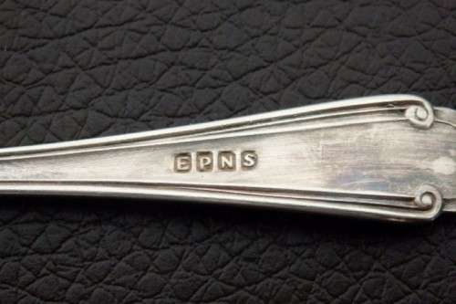 An amazing antique boxed set of English made EPNS silver plated teaspoons with stunning detailing