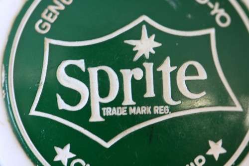 An incredible vintage Genuine Russell "championship" Sprite yo-yo with string - very collectable!