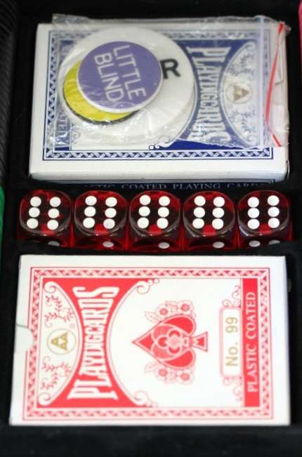 An awesome 100-chip mini poker set in a case in stunning condition