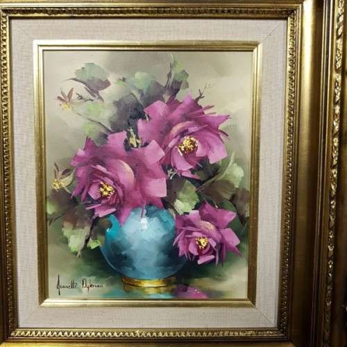 A beautiful original signed "Jeanette Dykman" Roses painting in a magnificent gold gilded frame