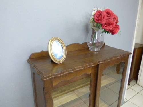 An exquisite vintage solid Imbuia glass door ball and claw showcase w shelves. Absolutely beautiful