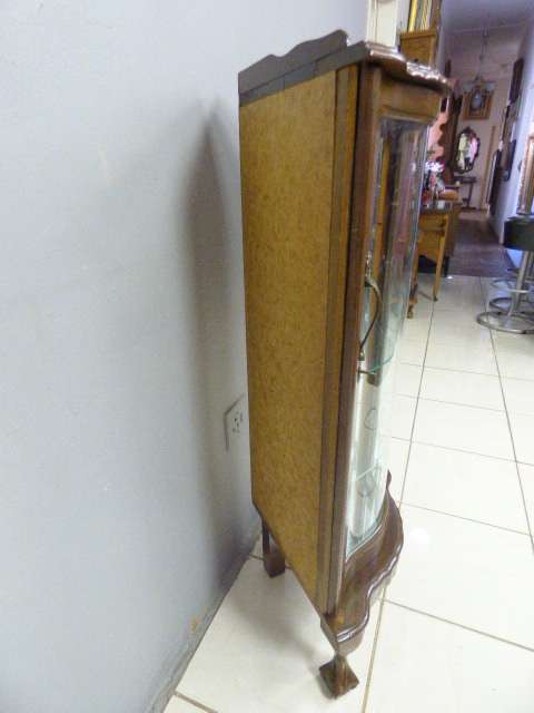A gorgeous solid (heavy) Imbuia ball & claw glass door corner display cabinet in stunning condition!