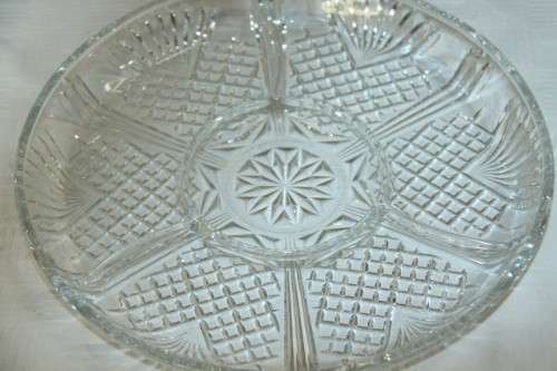 An exquisite ornate (round) 4-division "Hors d'Oeuvre" dish in superb condition | RS17