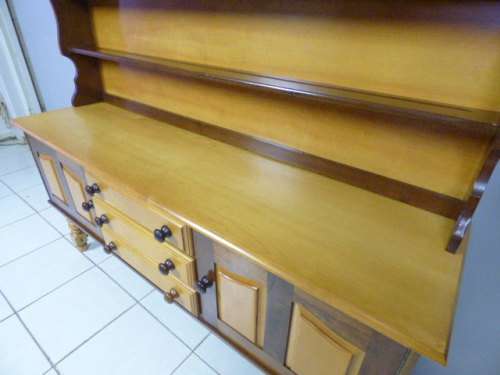 An unquestionably beautiful vintage solid yellow wood & imbuia welsh dresser, beautiful & elegant!!!