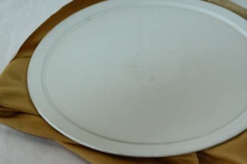 An awesome white Continental Ceramics SupraDura Pizza Plate/ Serving plate in great condition RS17