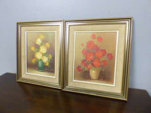 Two beautifully framed, signed Robert Cox oil paintings of flowers, stunning South African art!!!