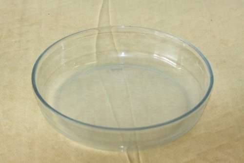 An awesome "Marinex" of Brasil oven proof round glass "pie" dish in great condition - no chips