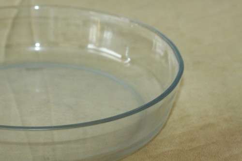 An awesome "Marinex" of Brasil oven proof round glass "pie" dish in great condition - no chips