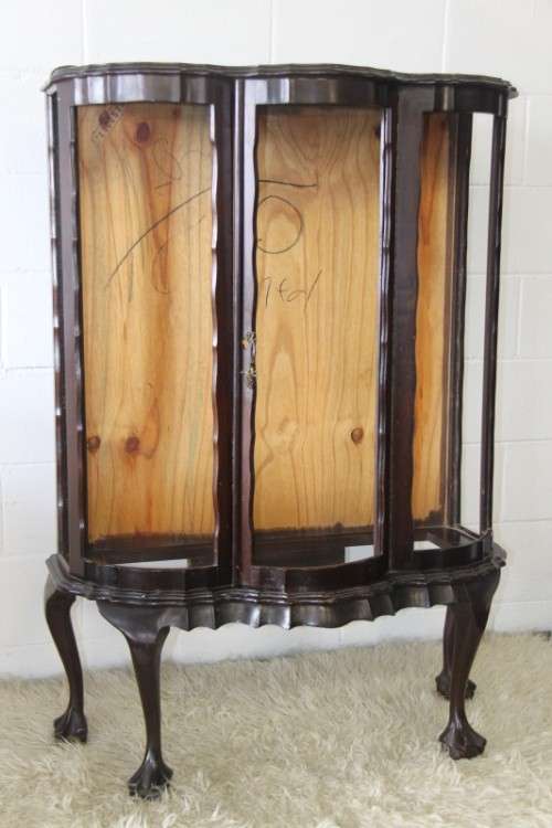 An amazing vintage Kenbow ball and claw display cabinet - perfect for restoration!