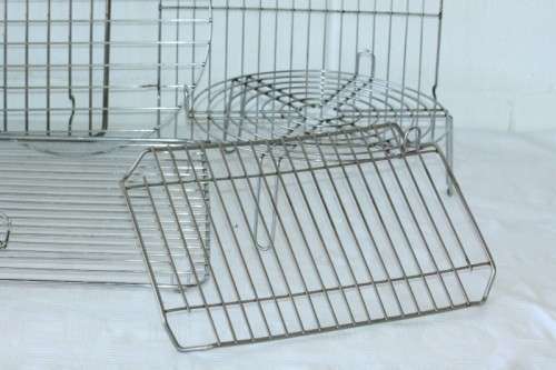 An awesome collection of 8x assorted metal drying racks for cooking and baking; bid/rack