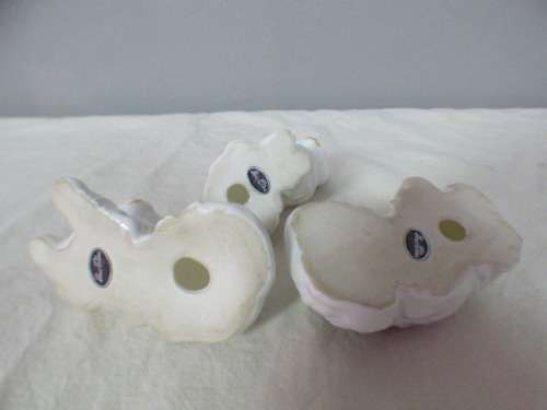Three lovely bone china kittens for your collection of figurines. Very pretty display - RS17Sale