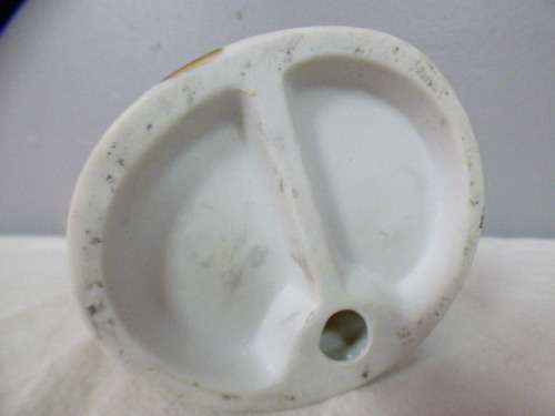 A lovely ornamental ceramic figurine of an elderly man working on a bust in great condition RS17Sale