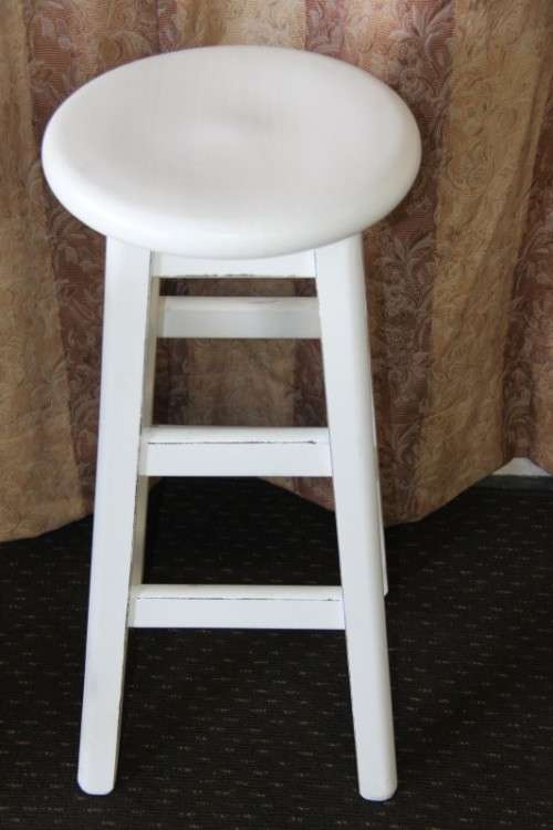Two wonderful wooden white painted bar stools in incredible condition - bid/stool