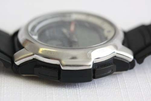 A fantastic Casio (AQF-102W) sports watch w/ a digital & analog display and a multitude of functions