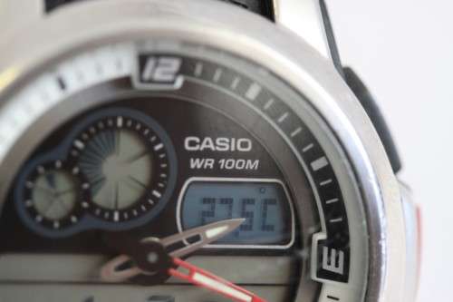 A fantastic Casio (AQF-102W) sports watch w/ a digital & analog display and a multitude of functions