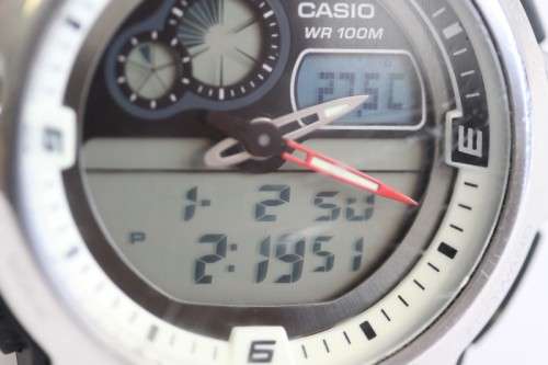 A fantastic Casio (AQF-102W) sports watch w/ a digital & analog display and a multitude of functions