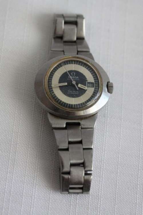 A superb vintage retro ladies "Omega" Geneve Dynamic stainless steel watch with date window