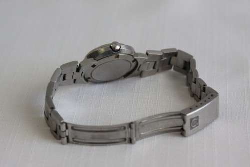 A superb vintage retro ladies "Omega" Geneve Dynamic stainless steel watch with date window