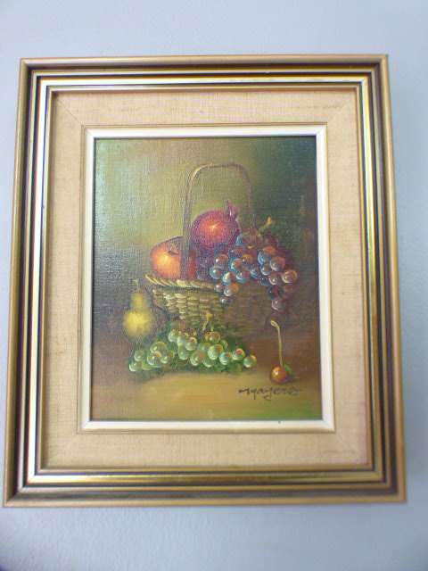 Beautiful signed and framed Mayers still life oil painting in very good condition.Fabulous! RS17Sale
