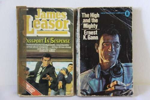 An amazing collection of 22x assorted softcover novel books - perfect for retail BID/BOOK | RS17