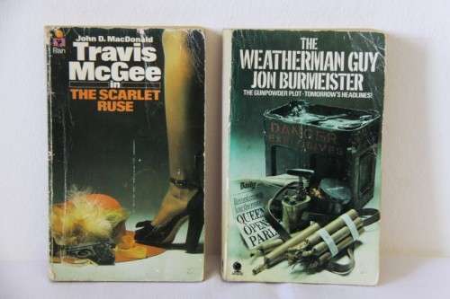 An amazing collection of 22x assorted softcover novel books - perfect for retail BID/BOOK | RS17