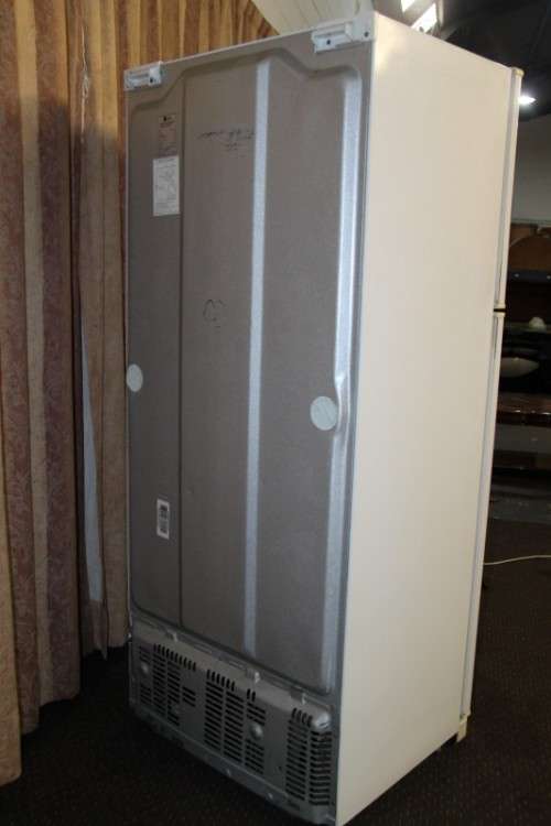 A fantastic "LG" model GR-532TF 530 litre fridge-freezer in full working condition