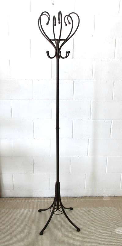 A stunning tall wrought iron coat rack/ hat stand with loads of space in very good condition