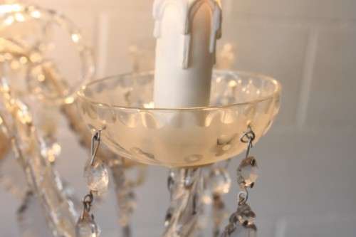 A superb crystal chandelier with frosted glass, curved glass arms and 6x light fittings - stunning!
