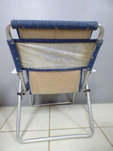 Four lovely fabric outdoor/camping folding chairs in good condition - bid/chair