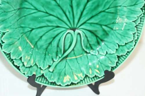 A superb rare 1930's Wedgwood "Majolica" green cabbage-leaf embossed porcelain collectable plate