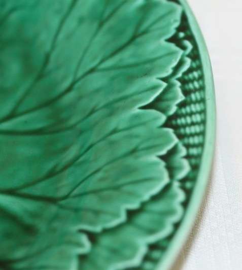 A superb rare 1930's Wedgwood "Majolica" green cabbage-leaf embossed porcelain collectable plate