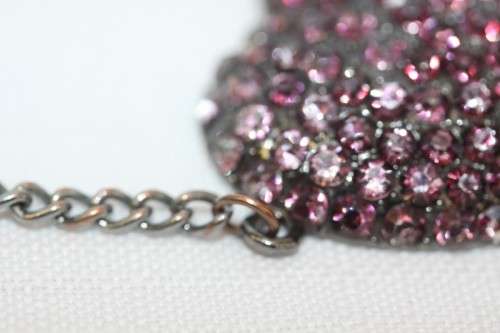 **RS17** A beautiful "large" pink rhinestone heart-shaped pendant on a long silver metal chain
