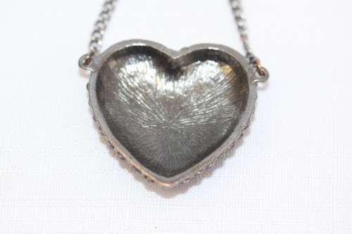 **RS17** A beautiful "large" pink rhinestone heart-shaped pendant on a long silver metal chain