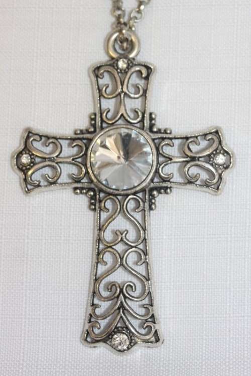 **RS17** An exquisite LARGE ladies "Cross" pendant w/ a huge centre stone & 60cm long chain