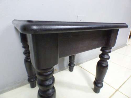 A gorgeous, heavy dark wood occasional/ display/ side table, perfect in your living rooms!!