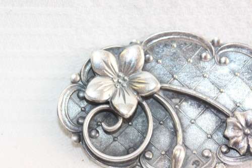 Rare original vintage sterling silver Candida ladies brooch w/ exquisitely crafted floral detailing