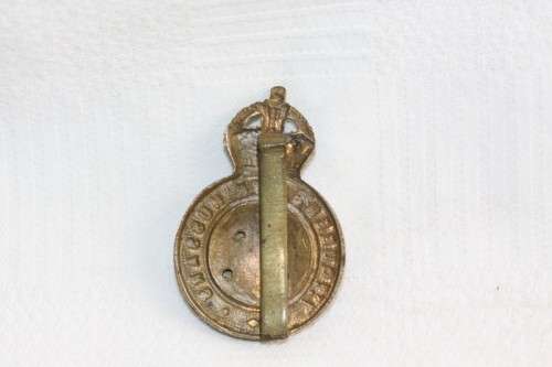 A fantastic British "7th Queen's own Hussars" (Royal Armoured Corps) Light Infantry cap badge