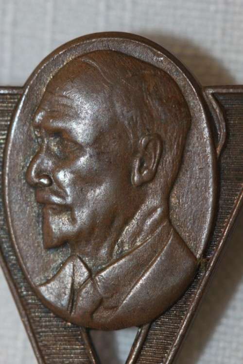 An amazing scarce WWII Jan Smuts Victory button hole badge
