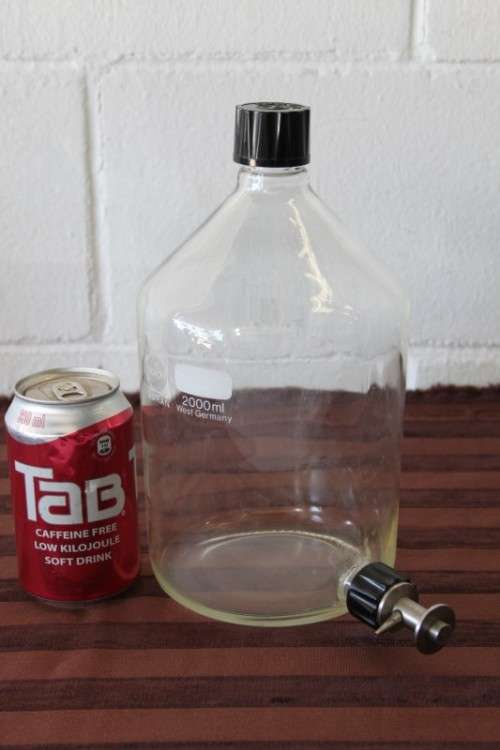 A vintage Duran 2000ml laboratory bottle made for maximum chemical and thermal shock resistance